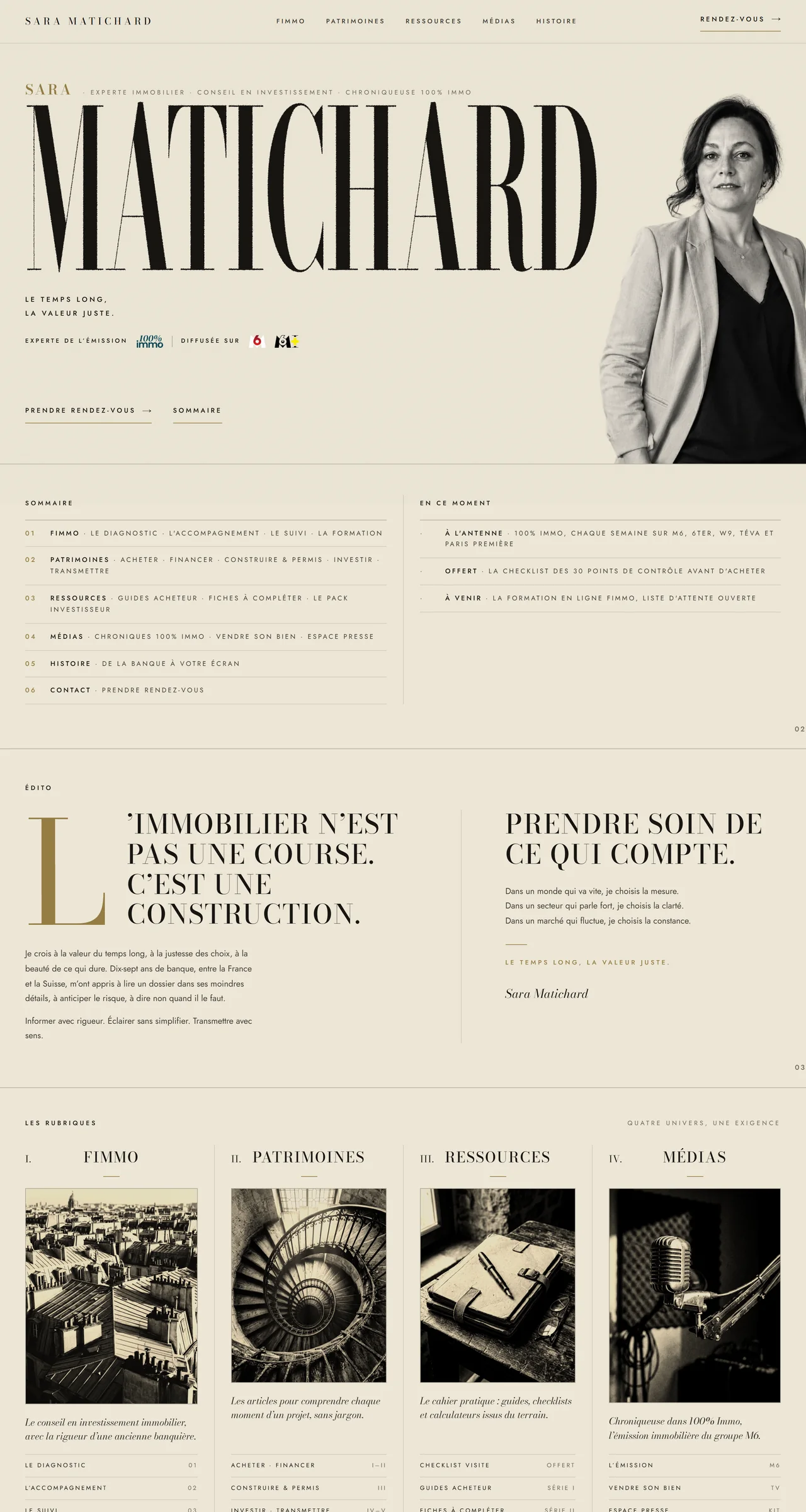 Nouveau site de Sara Matichard, sur trois écrans : son nom en couverture comme une revue, l’émission 100 % Immo en signature, le sommaire de ses rubriques, puis son édito.